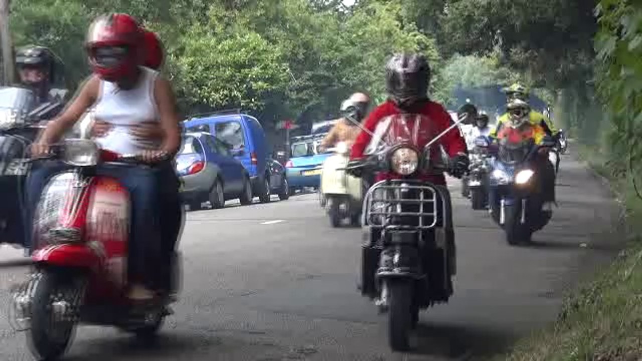 2014 ISLE OF WIGHT BSRA NATIONAL SCOOTER RALLY - RIDEOUT