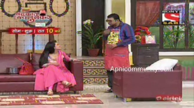 Tu Mere Agal Bagal Hai - 25th August 2014 pt2