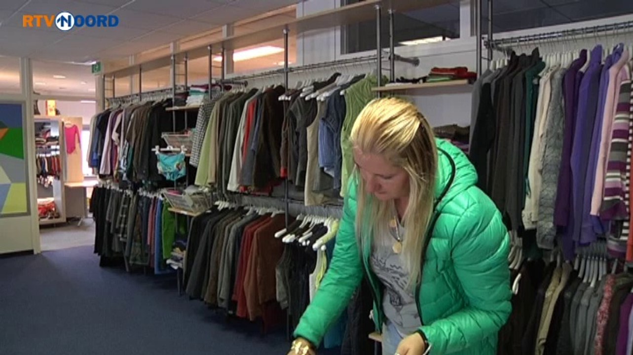 Kledingbank Maxima: Ik denk wel dat er veel armoede is - RTV Noord
