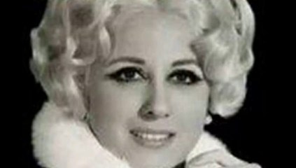 Behiye aksoy ♪♪♪ Gözlerimden Yüzün Kulaklarımdan Sesin Silinmedi