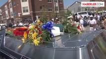 ABD'de öldürülen siyahi gencin cenaze töreni
