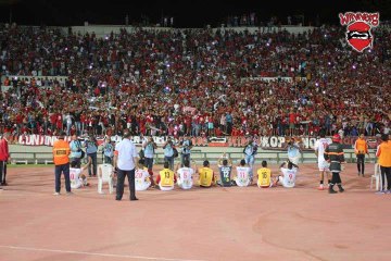 جماهير الوداد : بالروح بالدم نفديك يا غزة