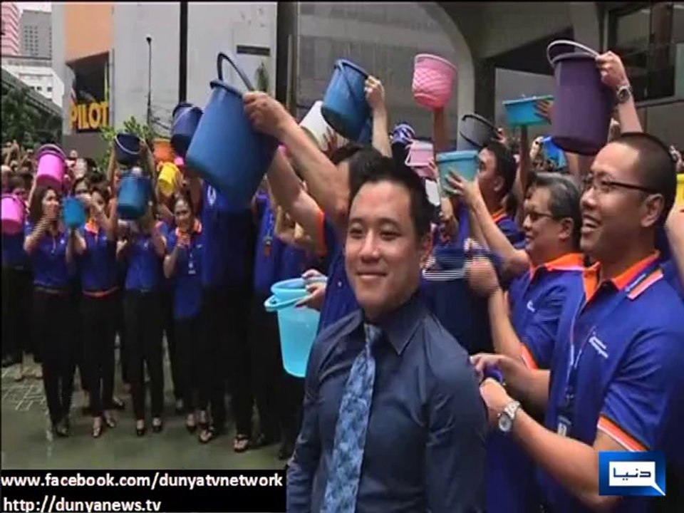 Dunya news-Gaza-Based Journalist Launches "Rubble Bucket Challenge" To Support Palestinians
