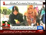 Dunya news-Protestors vacate route to SC, refuse to move from Constitution Avenue