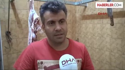 Kasap, Borçluların Listesini Vitrine Astı