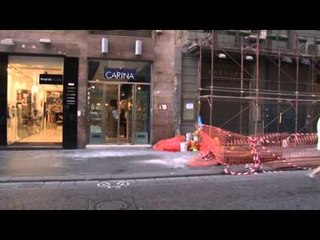 Napoli - Messa in sicurezza del palazzo in Via Roma -live- (25.08.14)