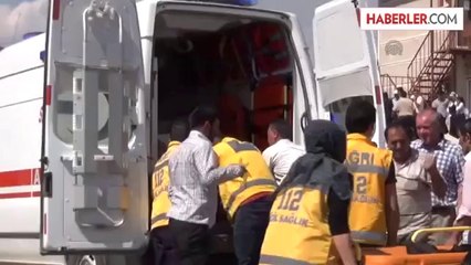 Eleşkirt'te Düğün Konvoyunda Kaza: 2 Ölü, 5 Yaralı