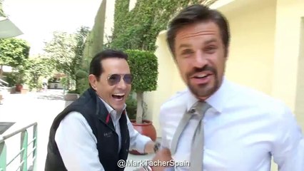 Mark Tacher nos descubre secreto del nudo de su corbata