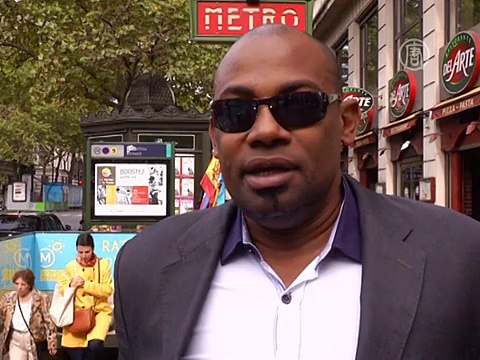 Президент Франции принял отставку правительства