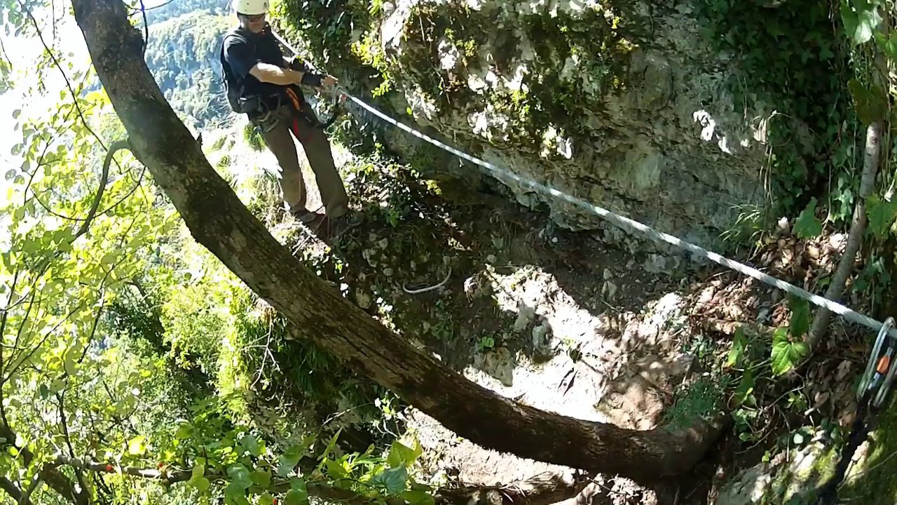 VIA FERRATA Saint-Vincent-de-Mercuze  Rocher de l'envers