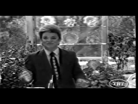 Gözlerinin İçine Başka Hayal Girmesin - Zeki Müren