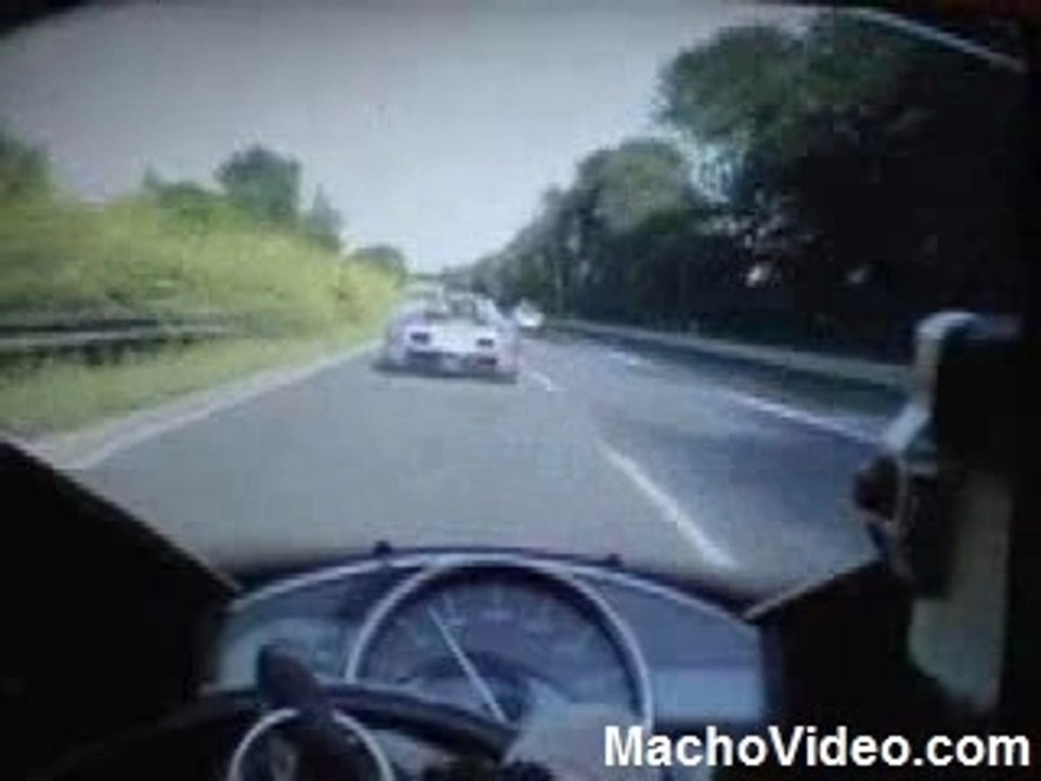 Veyron vs R1 vs Carrera GT