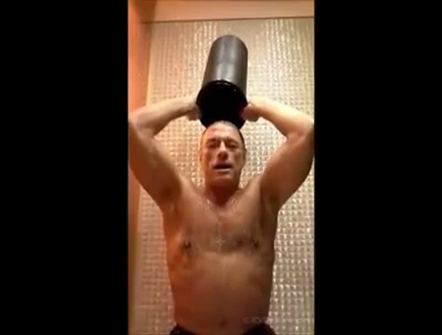 Jean-Claude Van Damme - Ice Bucket Challenge - Vidéo Dailymotion