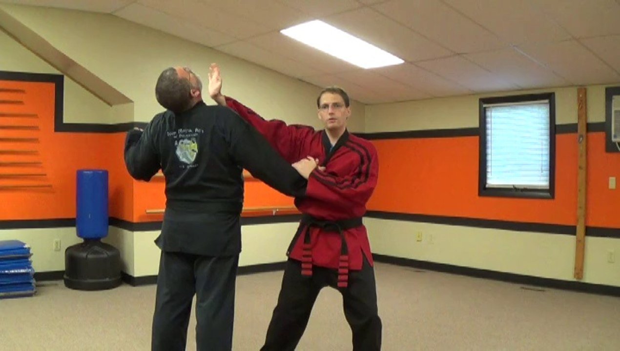 Kempo/Kenpo Karate Lapel Grab Defense