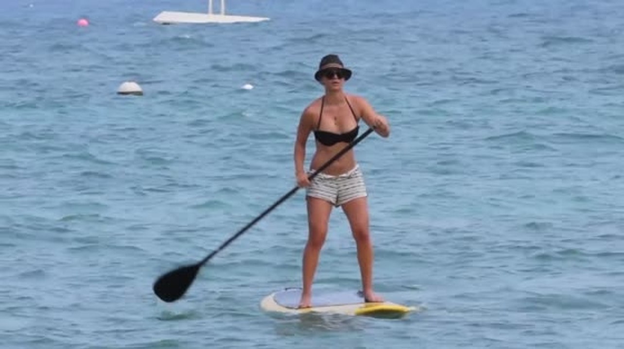 Celebrities Love Saying Aloha to Hawaii