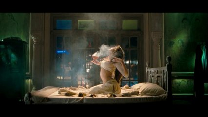 Moth Equals - जीव