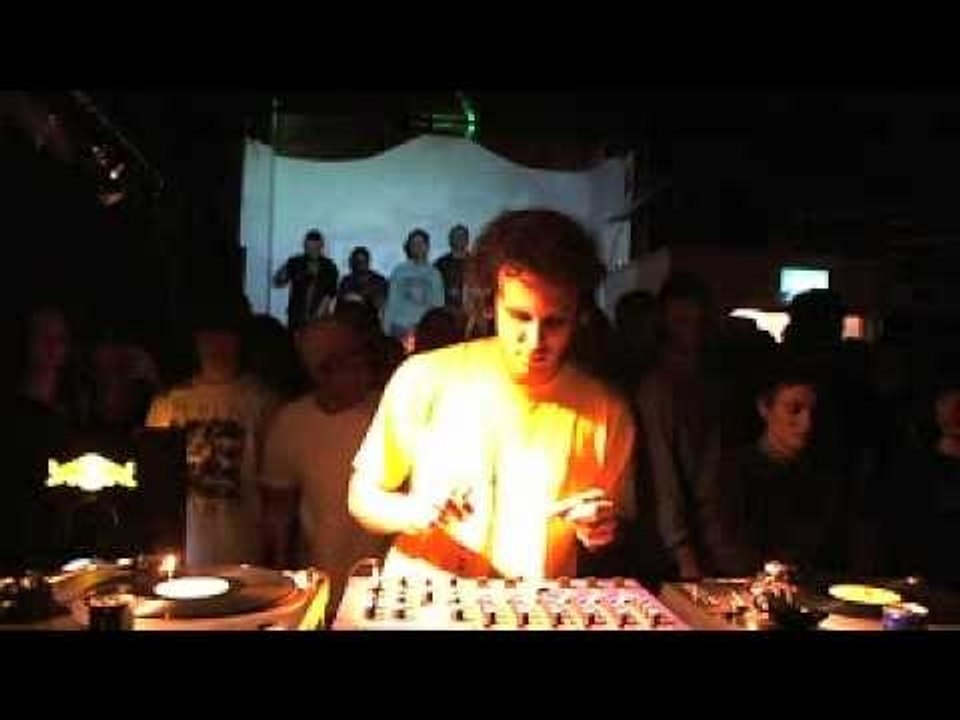 Four Tet 45 min Boiler Room DJ Set