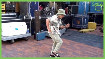 Yaşlı Ninenin Kopma Anı