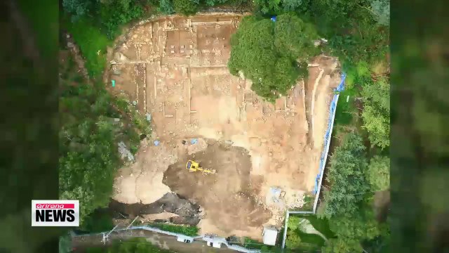 Full collection of Buddhist artifacts discovered from a confucian site