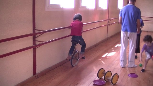 Rentrée scolaire 2014 : le casse tête des nouveaux horaires. A Carcassonne les cours du vendredi après-midi seront remplacés par un lot d'activités diverses et variées.