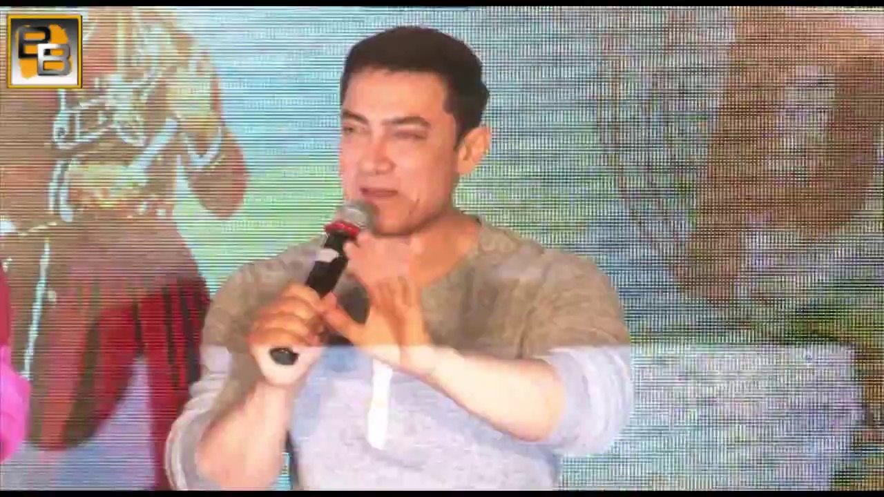 Aamir Khan INSULTS Shahrukh Khan & LAUGHS at HIM