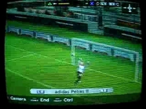 cf indirect rooney pes5 lucarne opposée