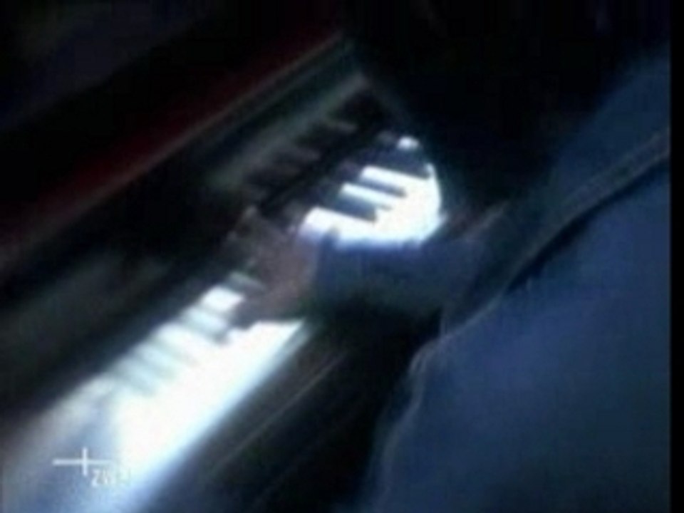 Cypress Hill Feat Fugees - Boom Biddy By