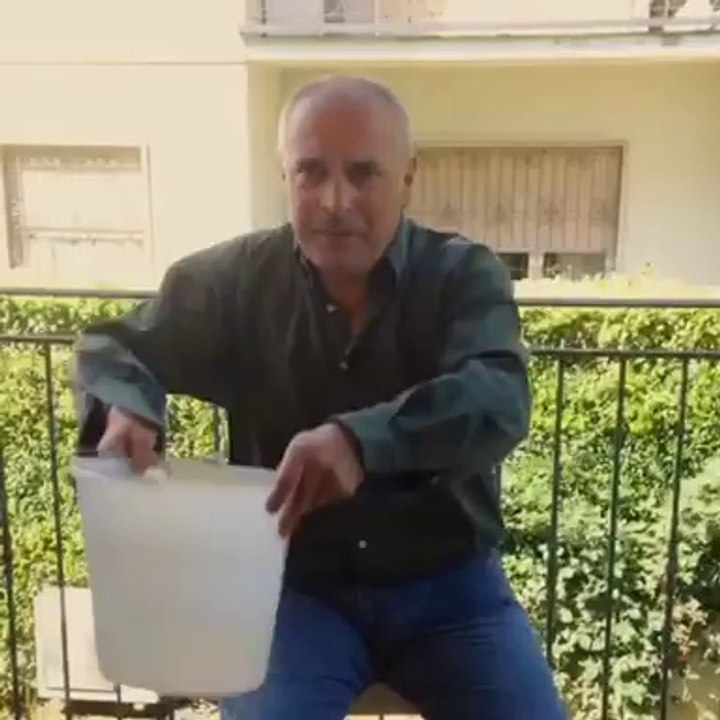 Il Direttore Xavier Jacobelli partecipa all' #icebucketchallenge
