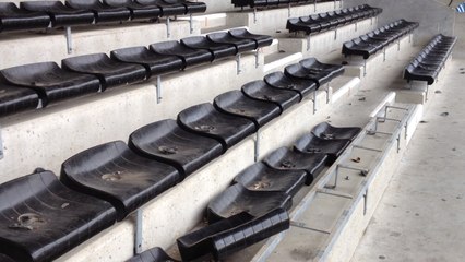 Remplacement des sièges du Roudourou