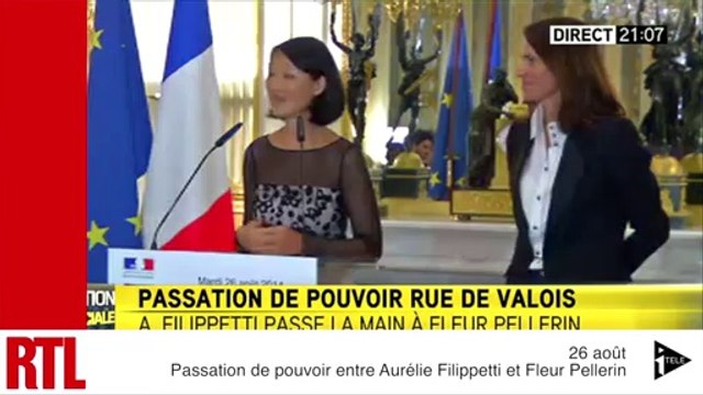 La passation de pouvoir entre Aurélie Filippetti et Fleur Pellerin
