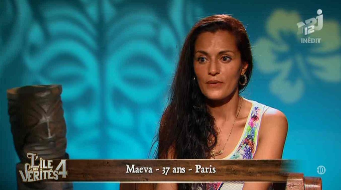Maeva (IDV4) pense que les poissons ont inventé la plongée - ZAPPING PEOPLE DU 27/08/2014