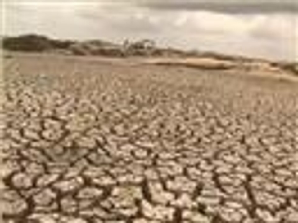 معاناة في الحصول على المياه بعد الجفاف في سريلانكا