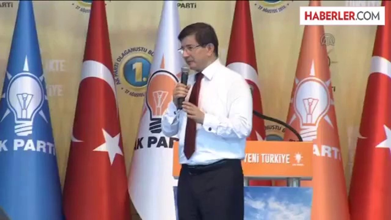 Davutoğlu: "Dava arkadaşları arasında hiçbir zaman ihtilaf çıkmaz"