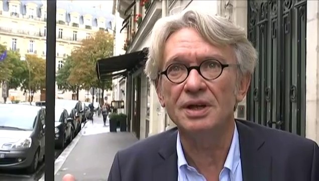 FO critique la standing ovation du Medef accordée à Valls