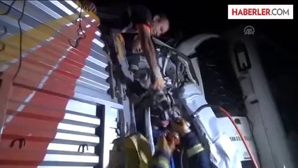 İki tır çarpıştı: 1 ölü