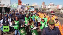 Argentina: Fireworks fly at anti-US 'vulture fund' demo in Buenos Aires