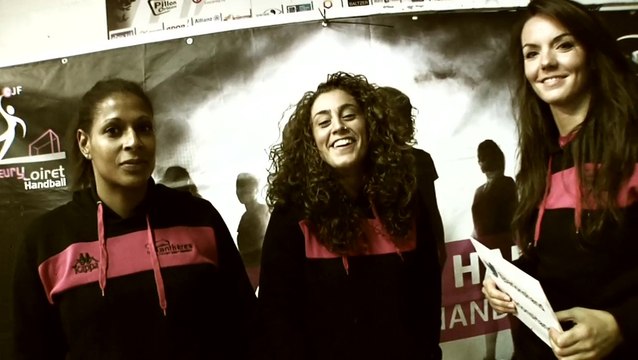 Les joueuses de Fleury les Aubrais font la grève