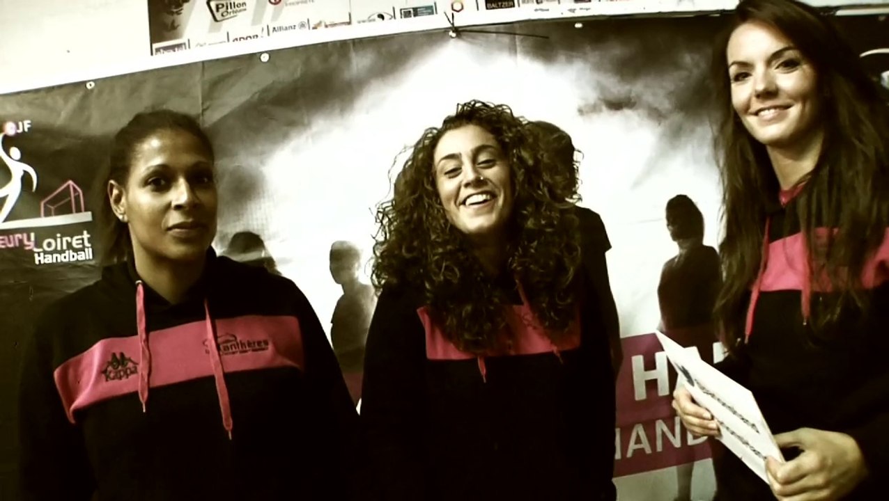 Les joueuses de Fleury les Aubrais font la grève