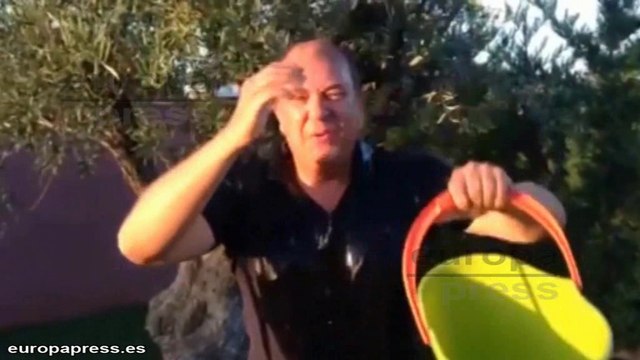 Monago se moja por la ELA y reta a Cristina Cifuentes