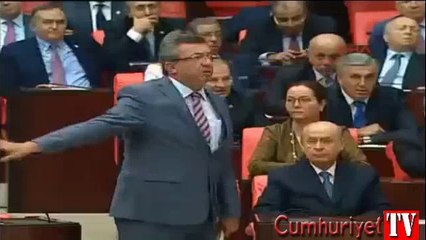 Yemin törenini böyle protesto ettiler