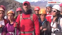 Görme engelli dağcılar, Ağrı Dağı'na tırmandı