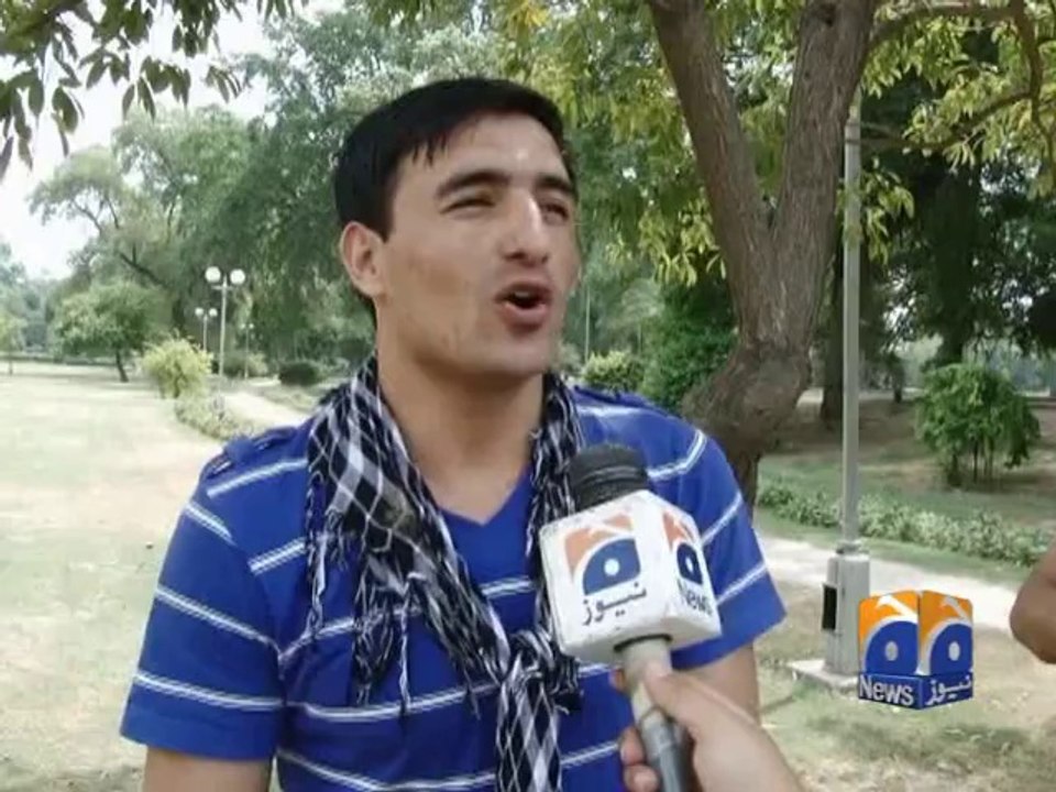 Public On Qadri & Imran Khan-Geo Reports-28 Aug 2014