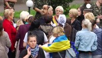 Kiev : des manifestants demandent des armes pour les soldats ukrainiens