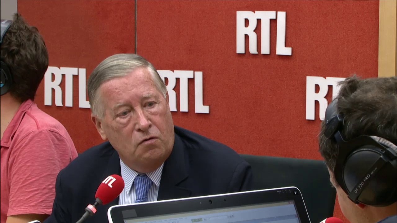 Alain Duhamel : "Une dissolution de l'Assemblée serait théoriquement absurde"