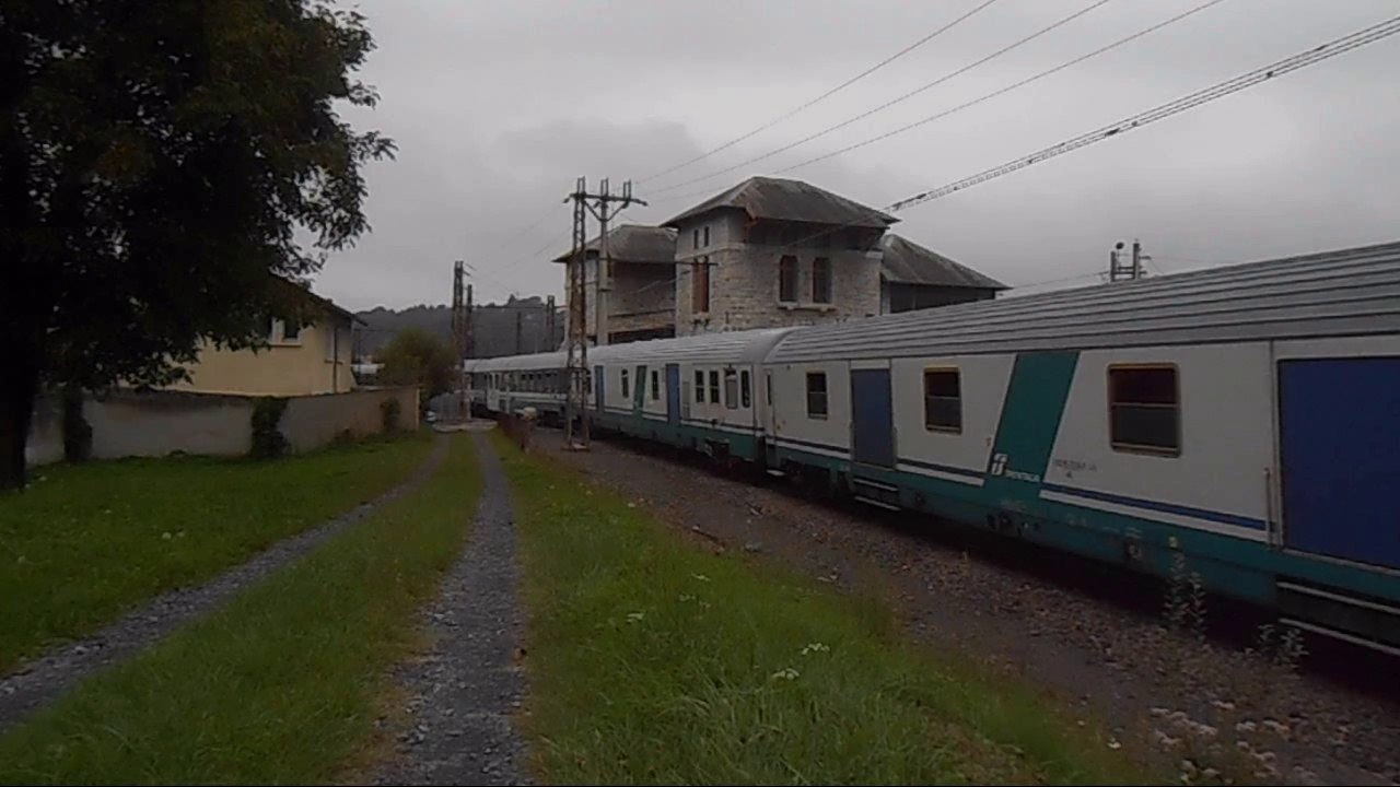 Manoeuvre du train de pelerins Lourdes Trieste du 30/08/2014