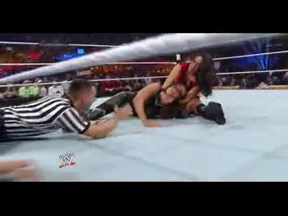 WWE. Brie Bella vs Stephanie