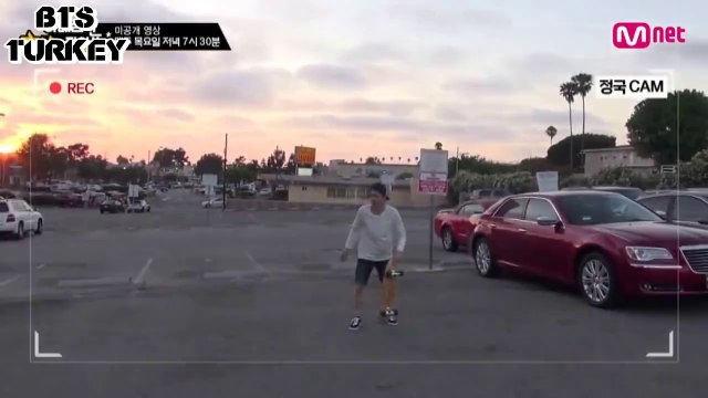 [Türkçe Altyazılı] American Hustle Life Ep.3 Unreleased Cut: BTS V,Suga ,Jungkook Acrobatics Skateboard ?!