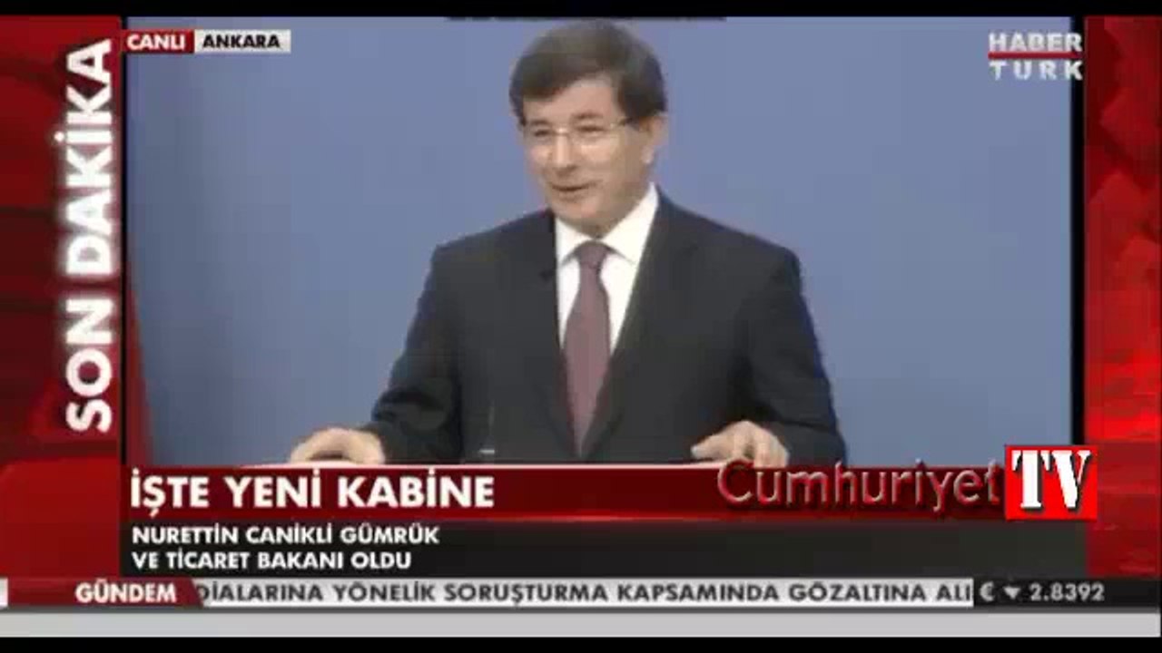 Davutoğlu yeni kabineyi açıkladı