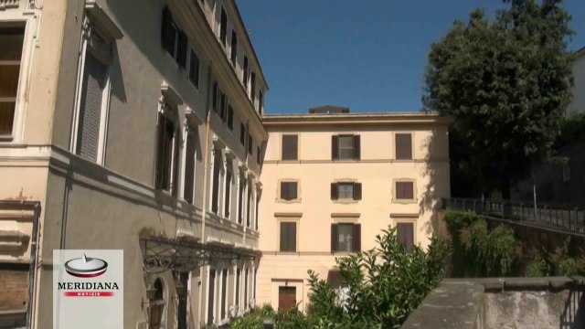Caduta dal tetto del convitto muore ragazza vicino piazza di Spagna: aveva bevuto troppo