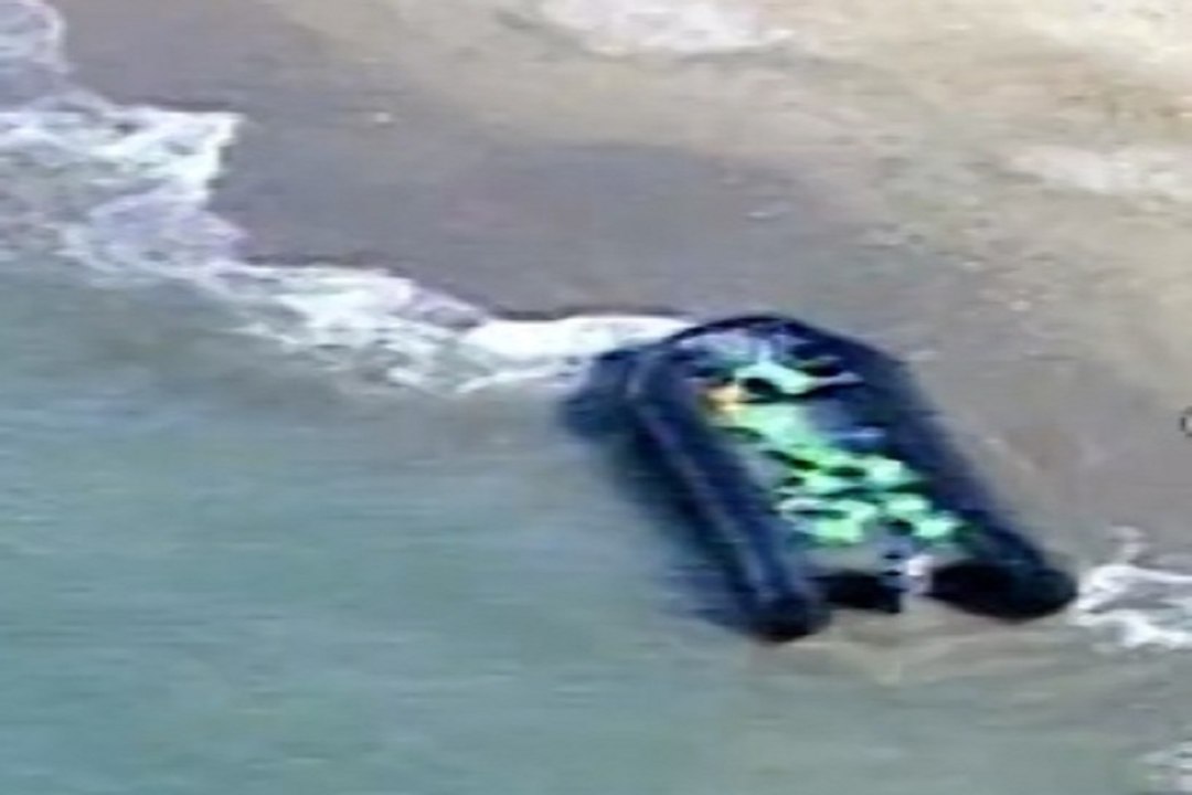 Incautados fardos de droga en playa de Málaga